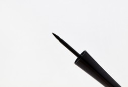 PuroBio Подводка для глаз-карандаш &amp;quot;On Fleek&amp;quot; FELT TIP черная, 3 мл