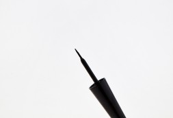 PuroBio Подводка для глаз-кисть &amp;quot;On Fleek&amp;quot; BRUSH TIP черная, 3 мл